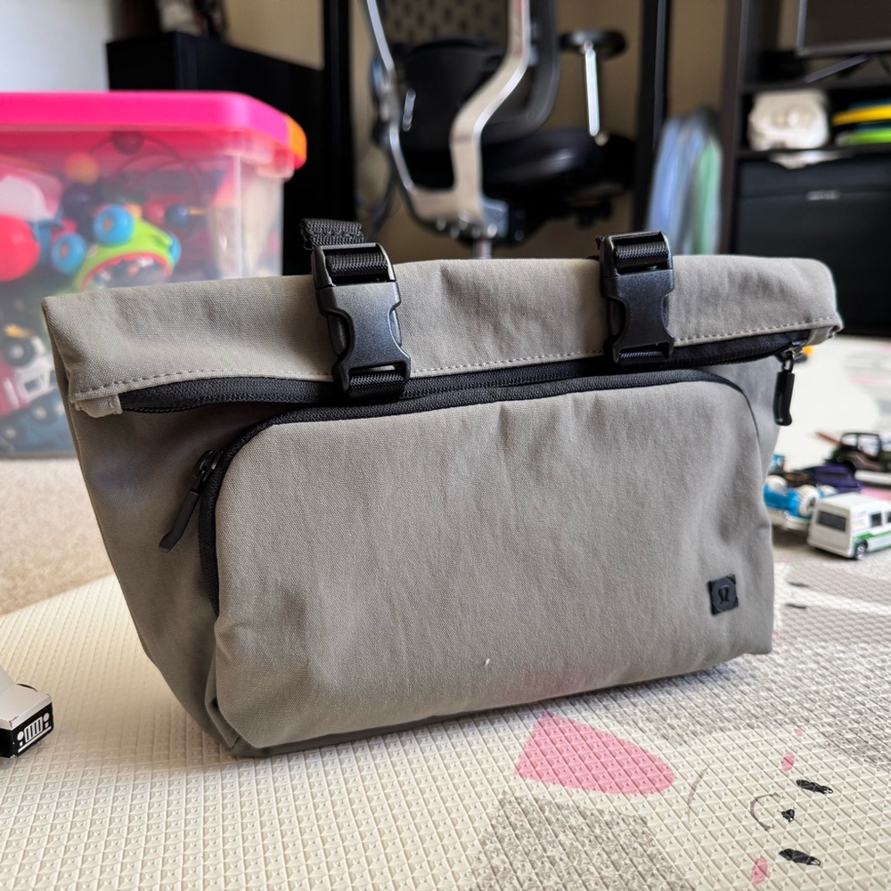Gray lululemon pouch Bag